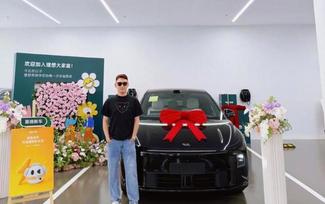 理想i6交付进度真是一言难尽,原本锁单说1月底交付,结果延迟一个多月到2月底甚至3月初,还以为春节前能提车,没想到如今只能等待更久-有驾