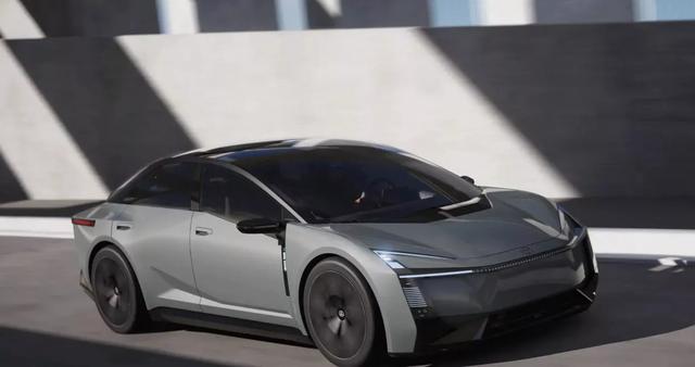 全新丰田卡罗拉:锤头灯+溜背尾,新卡罗拉直接甩掉“中庸”标签-有驾