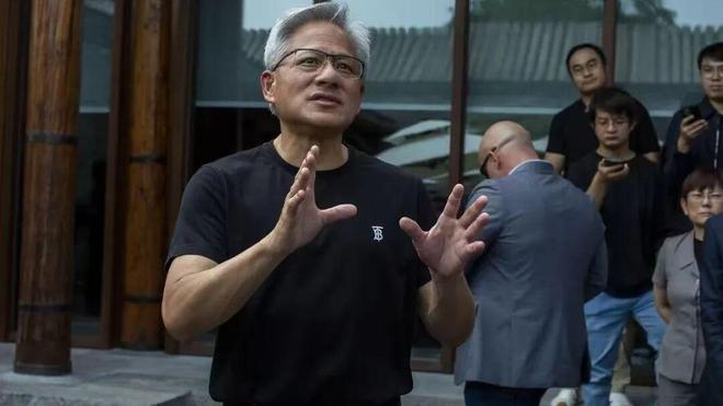 黄仁勋：投资OpenAI计划没变