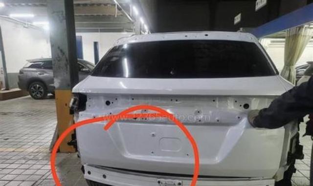 今天体验到比亚迪奇葩升级,官方配件用户掏钱买,4S店免费装配,结果质保只有一年且多件同时坏,花费惨不忍睹,让人无语到底谁买单-有驾