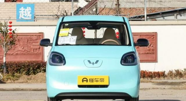 别信开电车省钱，那都是骗人的，我去年换智己LS9算账每公里电费七分钱，不止省钱更是面子和身份的体现