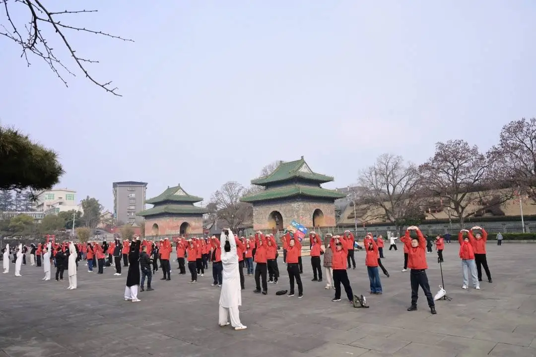 _新天龙八拉风哥pk视频_共创共享的意思