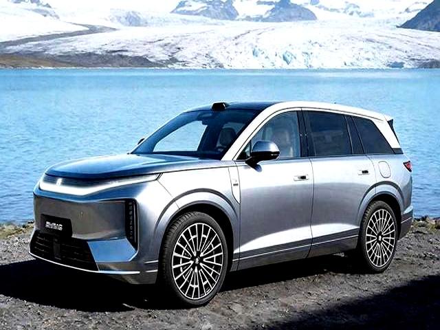 比亚迪双旗舰SUV同天亮相：设计路线分歧，5点对比教你怎么选