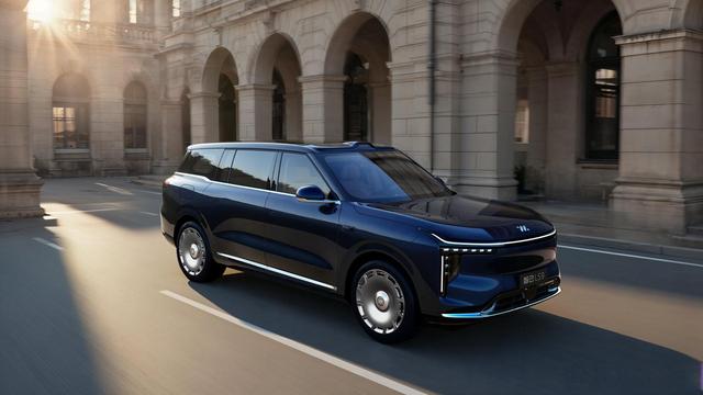 智己LS9:春节长途自驾,它比你更懂“从容”-有驾