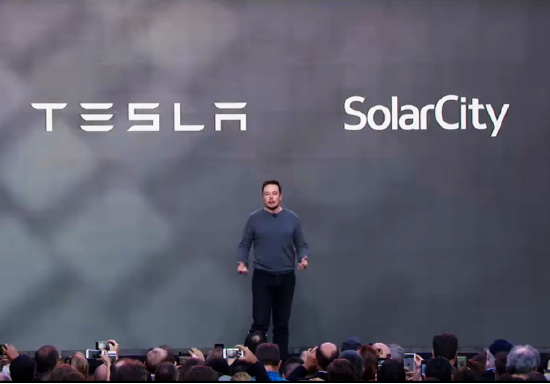 马斯克左手换右手屡试不爽，天基AI要来了｜硅谷观察__马斯克左手换右手屡试不爽，天基AI要来了｜硅谷观察