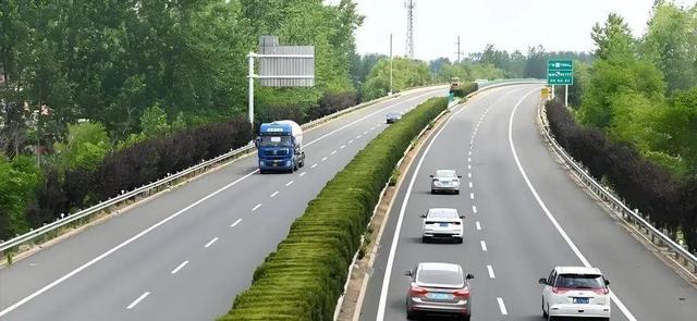 高速连续驾驶五六小时,发动机需要休息吗?-有驾