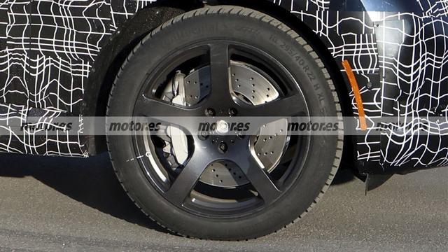 全新宝马X5 M60 xDrive路试曝光：3.0L直六轻混，550马力+22寸轮毂-有驾