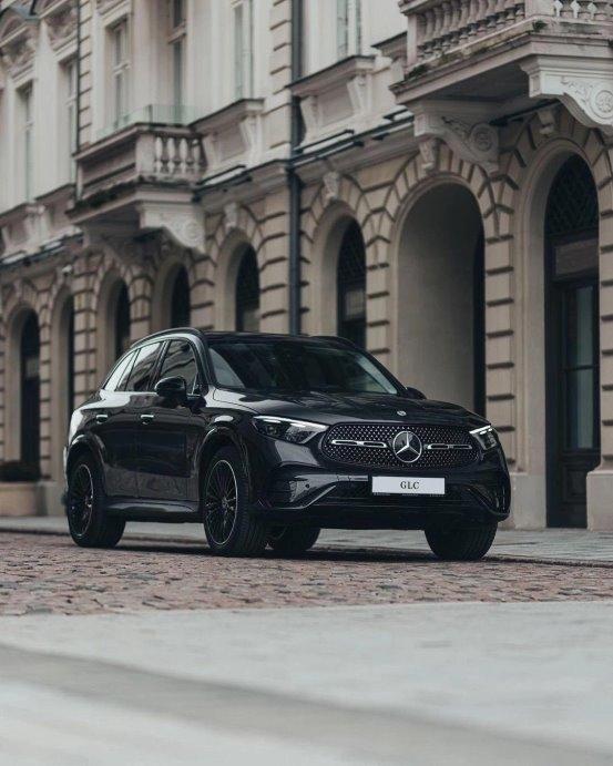 品味与实力并存：适合都市精英的四款高端SUV-有驾