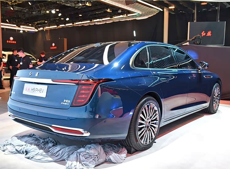 华为红旗汽车_华为红旗定制版_