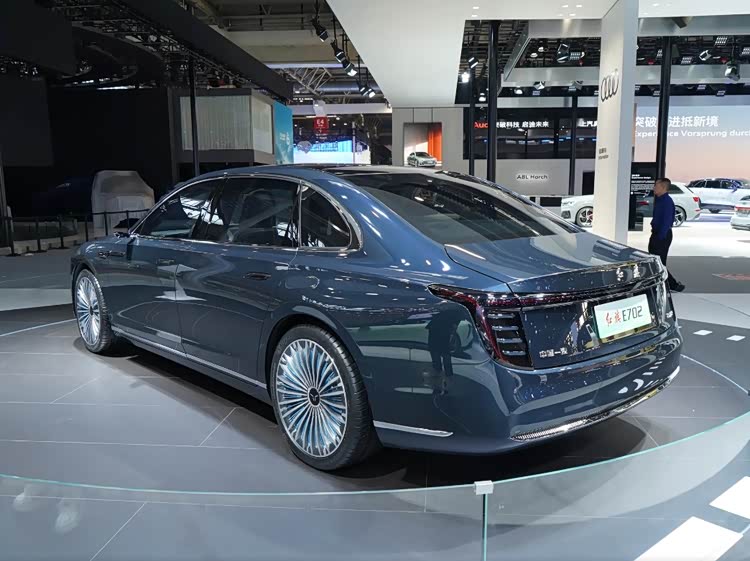 华为红旗汽车__华为红旗定制版