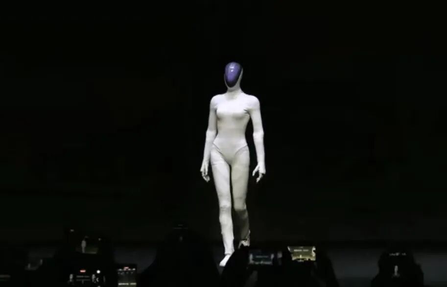 贾跃亭背后是太子_贾跃亭吹牛逼技术_