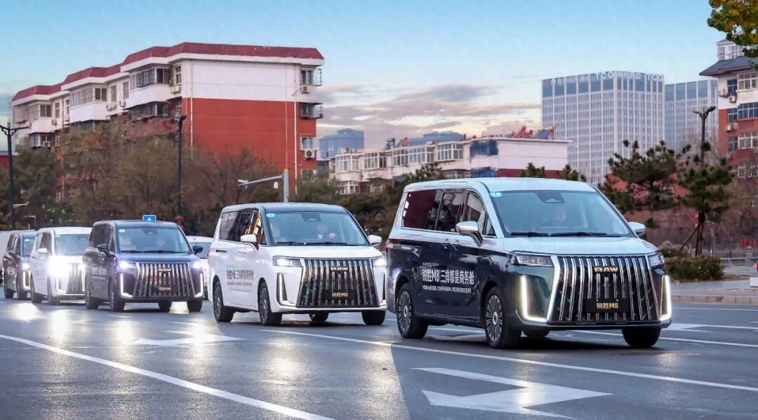 在实干当道的年代，为何一辆“不设限”的MPV才是真豪华？