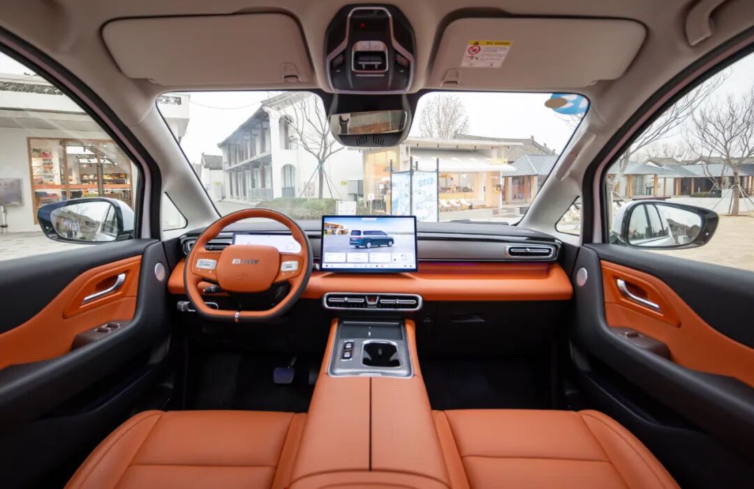 _在实干当道的年代，为何一辆“不设限”的MPV才是真豪华？_在实干当道的年代，为何一辆“不设限”的MPV才是真豪华？