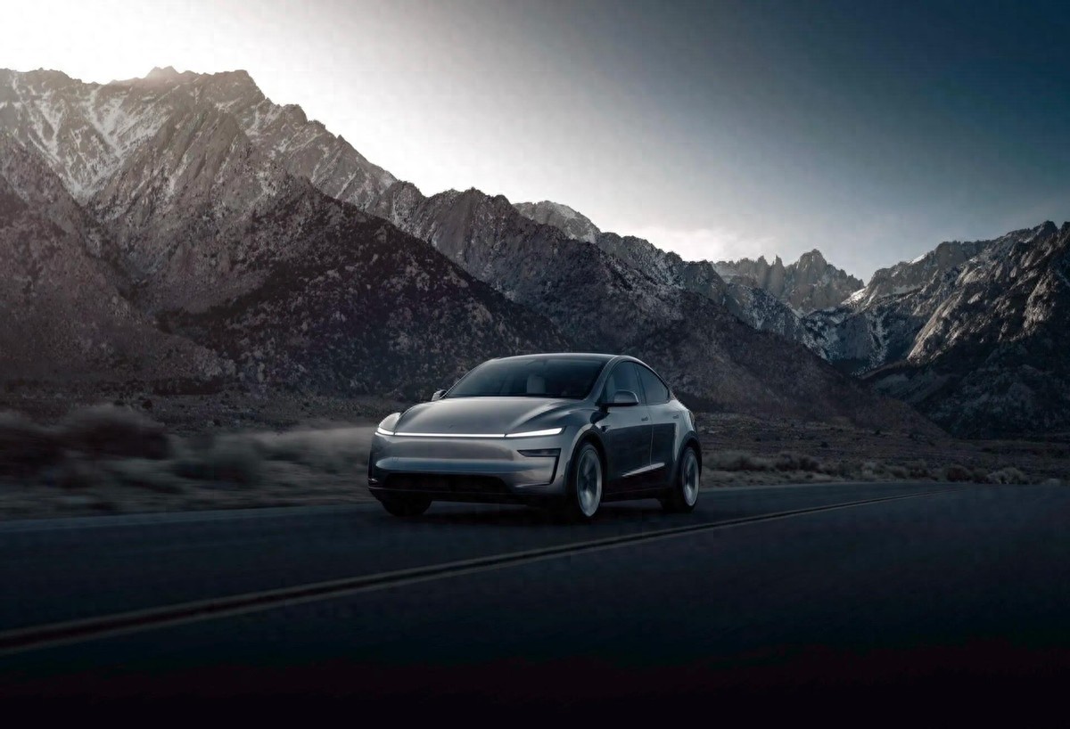 特斯拉省电就像日本车省油一样，就是车轻！配置少？