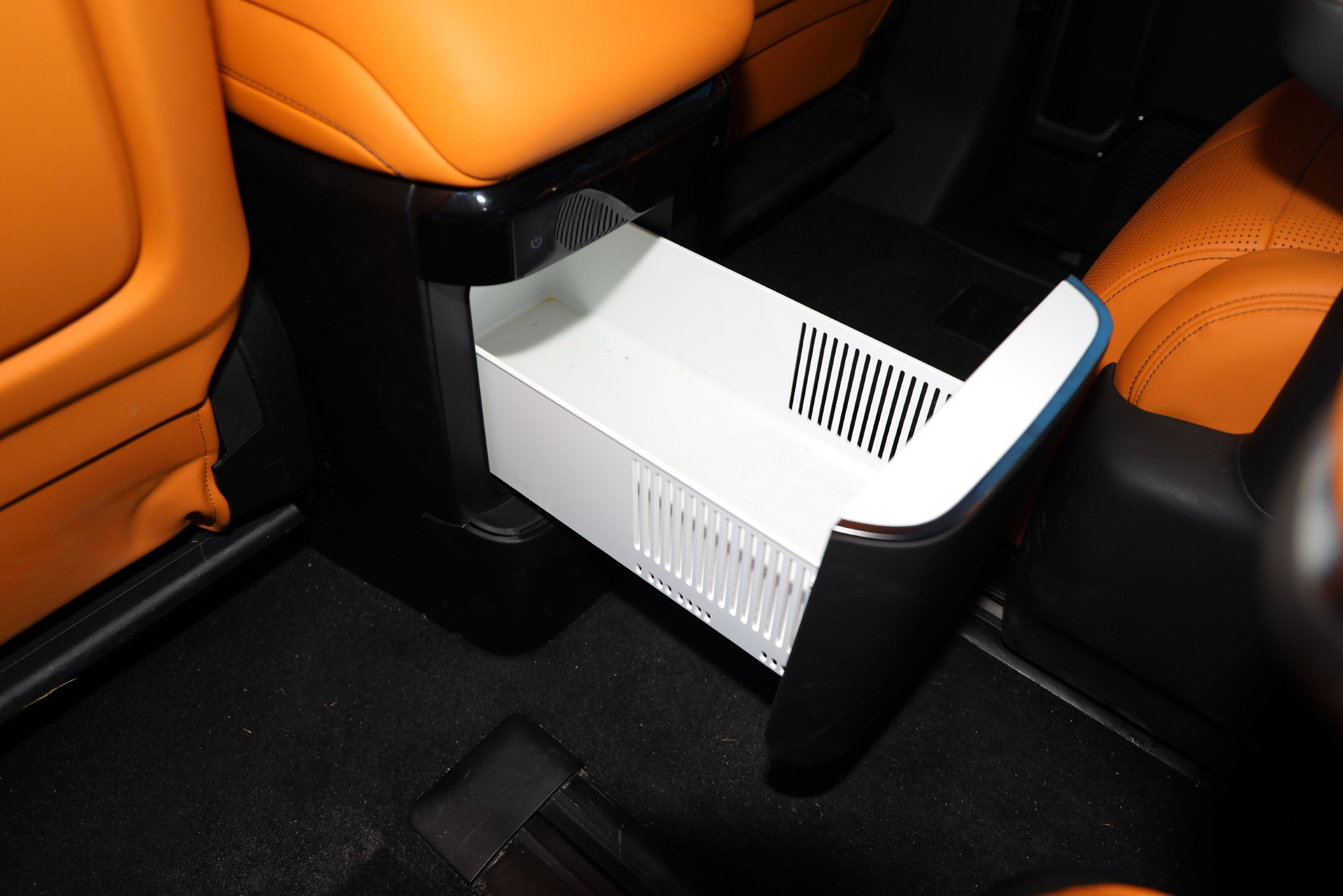 9.1L， -6°C至50°C 冷暖箱