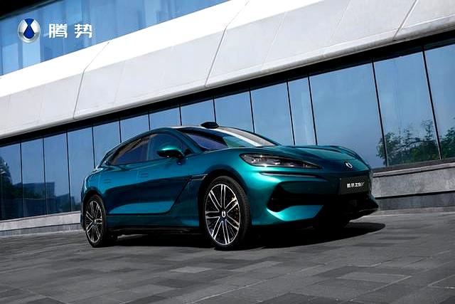 比亚迪全新腾势Z9GT外形发布：全新峡湾绿配色、智驾蓝灯-有驾