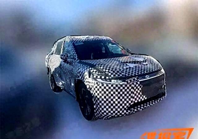 国产车神仙打架！比亚迪亮出3张王牌，小米SU7官宣3月，问界长安不甘示弱