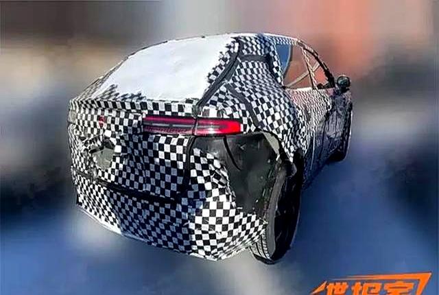 国产车神仙打架!比亚迪亮出3张王牌,小米SU7官宣3月,问界长安不甘示弱-有驾