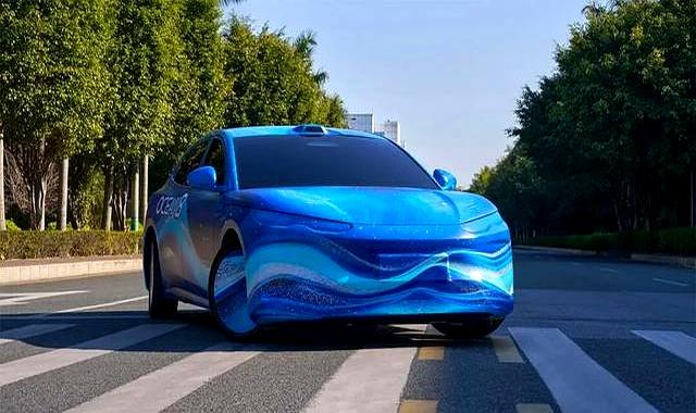 国产车神仙打架!比亚迪亮出3张王牌,小米SU7官宣3月,问界长安不甘示弱-有驾