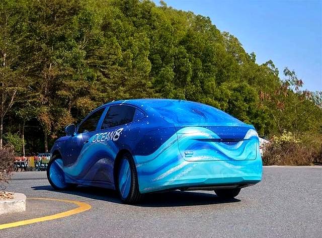 国产车神仙打架!比亚迪亮出3张王牌,小米SU7官宣3月,问界长安不甘示弱-有驾