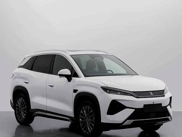 国产车神仙打架!比亚迪亮出3张王牌,小米SU7官宣3月,问界长安不甘示弱-有驾