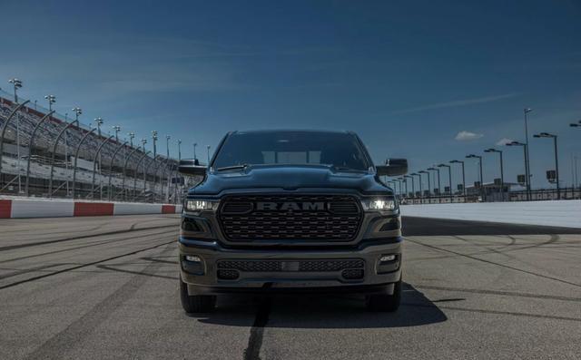 V8回归打脸环保主义？道奇公羊的10万台发动机藏着什么算盘-有驾