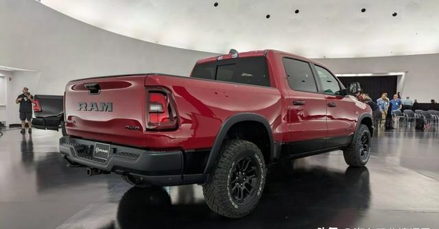 V8回归打脸环保主义？道奇公羊的10万台发动机藏着什么算盘-有驾