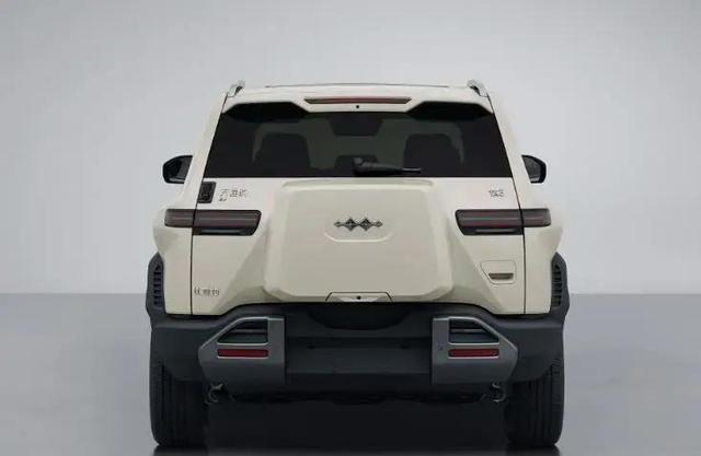 1万激光雷达上车！方程豹钛3冲进13万级，硬派造型藏着375kW狂暴动力？-有驾