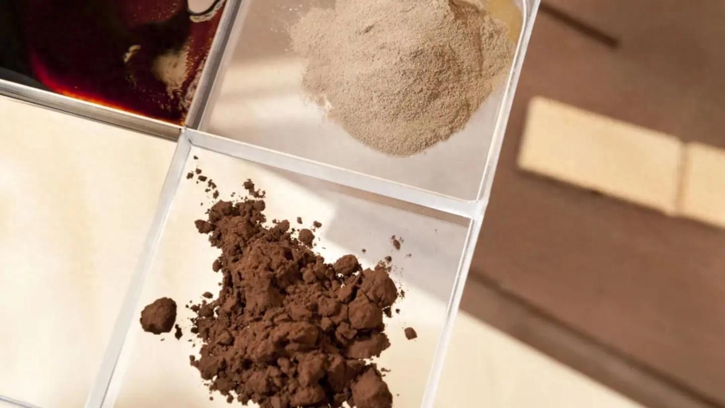 科学家研制出“不可能材料”，兼具塑料韧性与玻璃可塑性