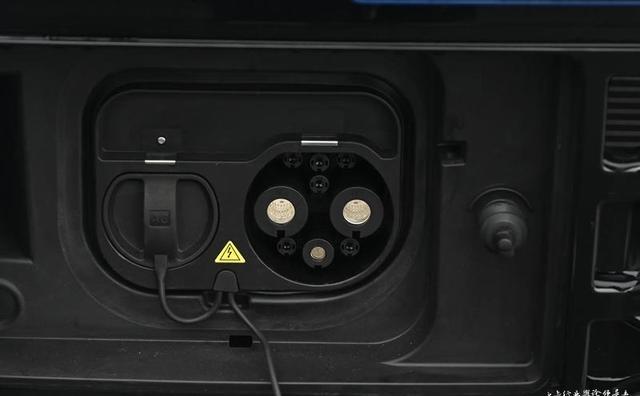 十万级电车刺客?拆穿威麟R08 EV这把“电镐”的真面目-有驾