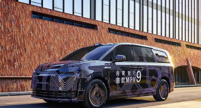 智界能不能翻身，就看这次V9表现如何，问界M5、M7卖得不佳后，靠M9和M8稳固品牌优势，才能维持市场竞争力