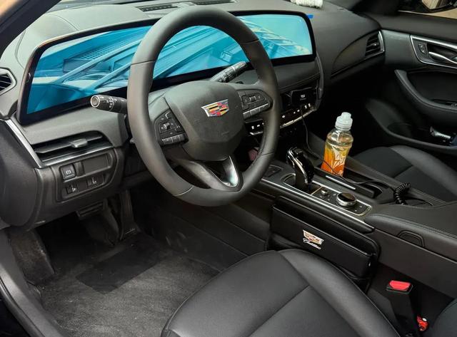 凯迪拉克与别克仅是换标?真相曝光-有驾