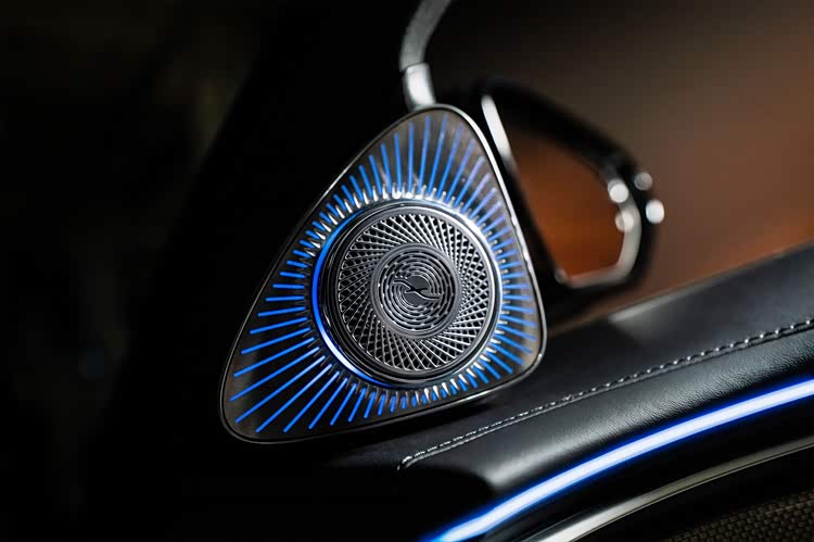 _奔驰智能驾驶包包括哪些_奔驰的智能