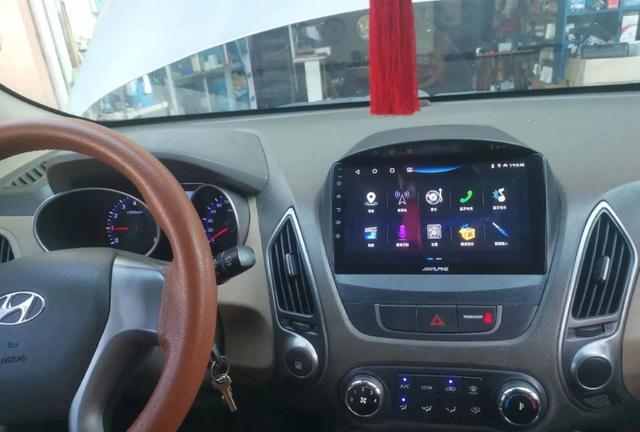 真是伤害性不大，侮辱性极强，14亿国人以为国产新能源实现弯道超车，谁料五菱星光560掀起智能驾驶新风潮，彻底改变出行体验