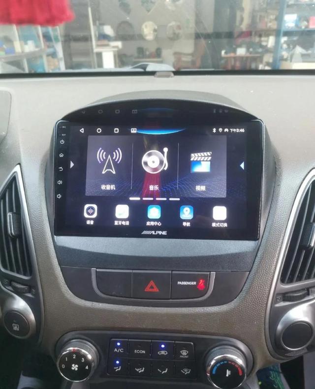 真是伤害性不大，侮辱性极强，14亿国人以为国产新能源实现弯道超车，谁料五菱星光560掀起智能驾驶新风潮，彻底改变出行体验-有驾