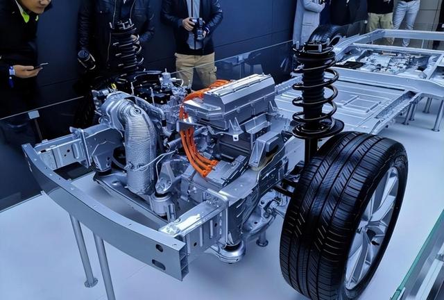 2026年汽车以旧换新补贴全面升级，新能源车最高可省上万元，充电桩安装加码老旧小区统一改造，提高购车和使用便利度-有驾