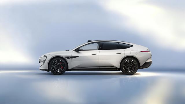 _汽车内饰储物空间_汽车内饰储物箱