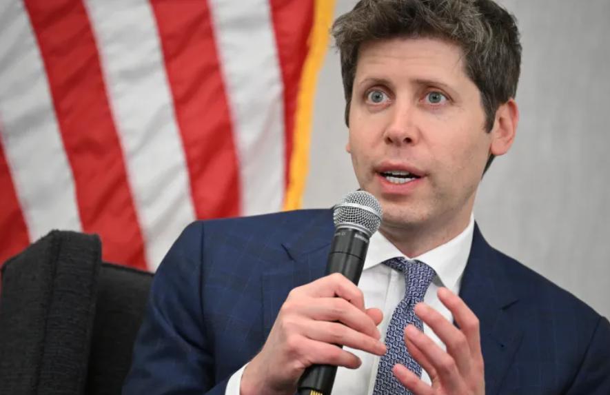 超级碗广告大战:Anthropic攻击OpenAI,奥特曼怒斥“不诚实”__超级碗广告大战:Anthropic攻击OpenAI,奥特曼怒斥“不诚实”