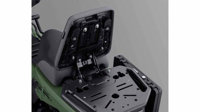 2026年春节前重庆摩博会上，新大洲本田SquareX125以12680元的价格逆势热卖，外观方盒子设计加实用多功能布局吸引追求个性的年轻消费者-有驾