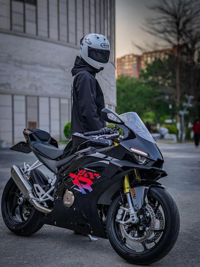 张雪机车600V复古改回运动之谜