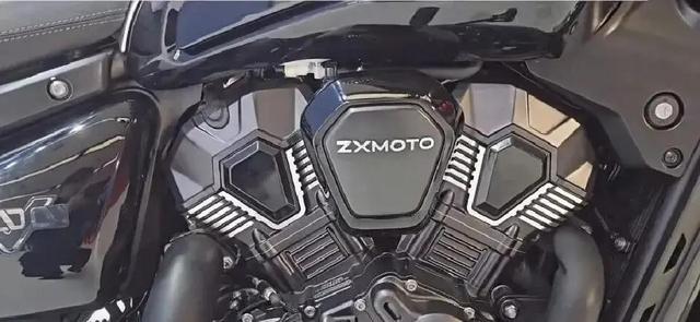 张雪机车600V复古改回运动之谜-有驾