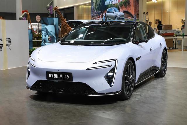 12家车企年销量目标：奇瑞冲击320万辆，零跑、鸿蒙智行100万辆-有驾