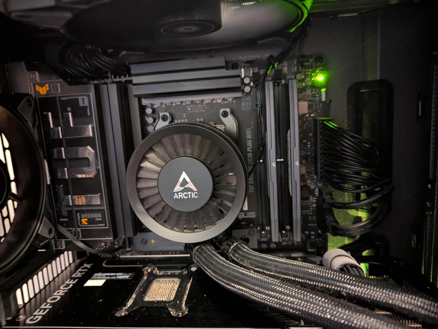 华硕主板卡在开机界面不动__华硕主板qfan卡死