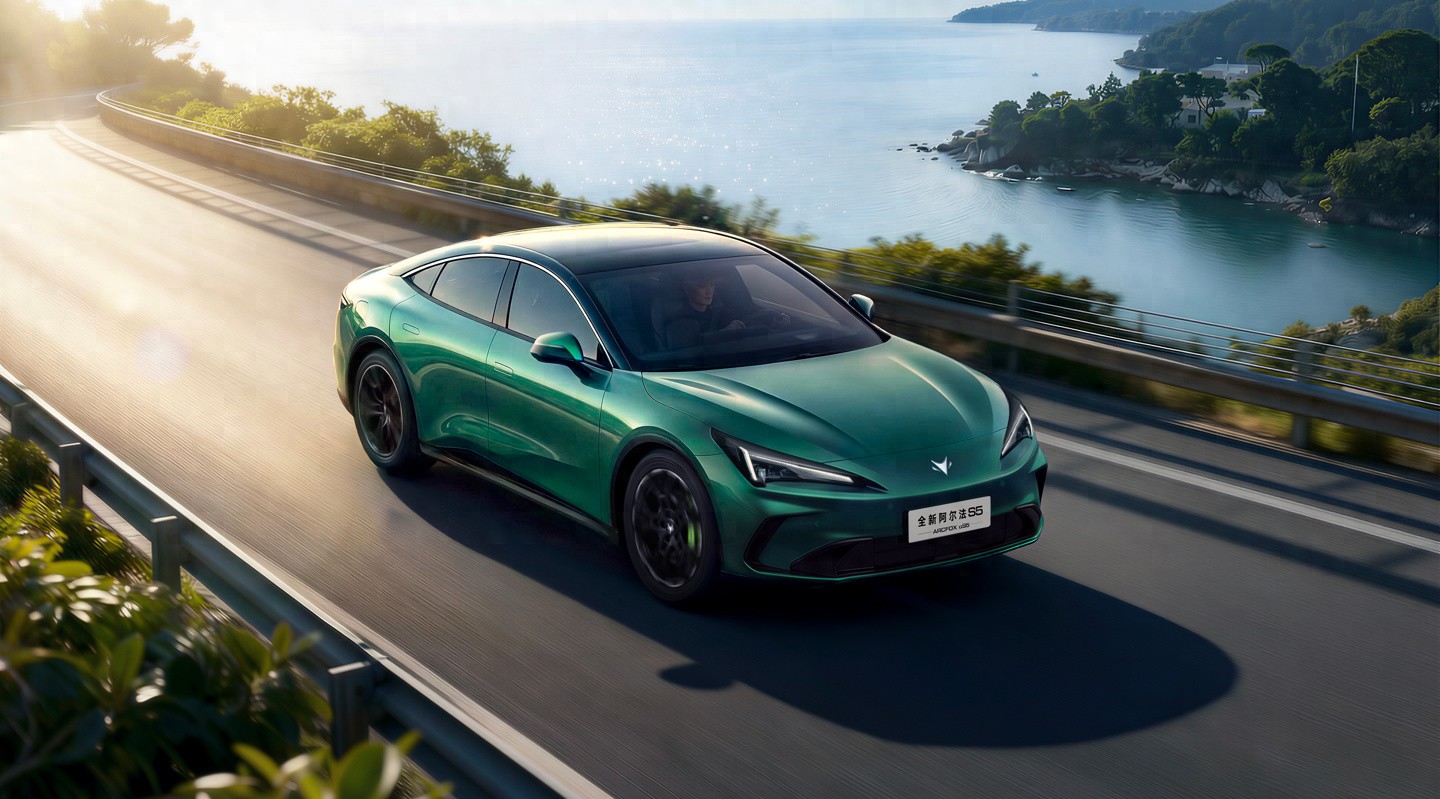 IT早报0215：微信否认抢红包有“手气最佳攻略”