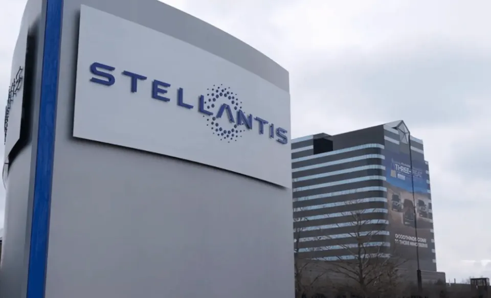 全球第五大车企，突然爆雷崩盘