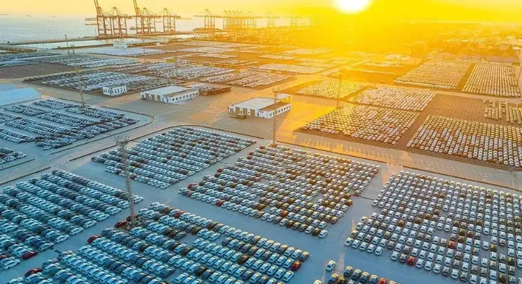 832万出口量背后的重要信号：中国汽车为何越被围堵越增长？