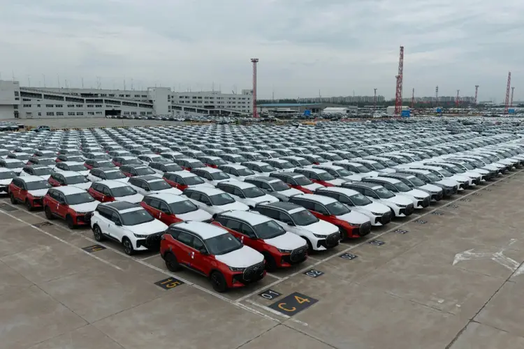 832万出口量背后的重要信号：中国汽车为何越被围堵越增长？__832万出口量背后的重要信号：中国汽车为何越被围堵越增长？