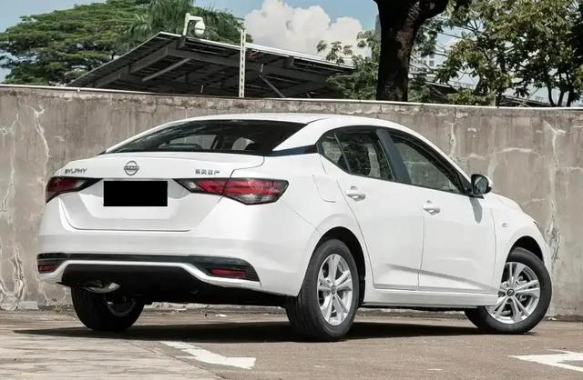 12万买1.6L全新轩逸?到店实拍内饰升级引热议-有驾