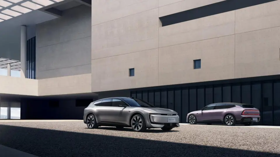 年轻人的第一台智能轿跑怎么选？奥迪 E5 Sportback对比特斯拉Model 3