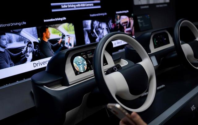 家用车安全与轻松永远第一位，卡罗拉家族标配Toyota Pilot智能驾驶辅助，全速域自适应巡航与多重安全守护让每次出行更安心-有驾